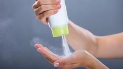 The Lancet retracts 1977 talc paper amid asbestos cancer risk concerns
