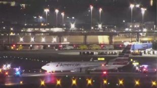 American Airlines Emergency Landing at Newark After Blown Tire