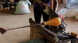 Glass bottle makers stare at losses, cut output amid gas shortage