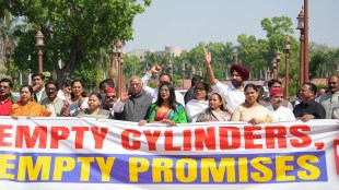 Opposition MPs protest in Parliament over LPG crisis