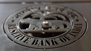 RBI forex position limit, $100 million NOP limit, Rupee depreciation March 2026, West Asia war impact on Rupee, onshore offshore arbitrage unwinding, Indian banks RBI meeting, forex market liquidity India, speculative dollar positions