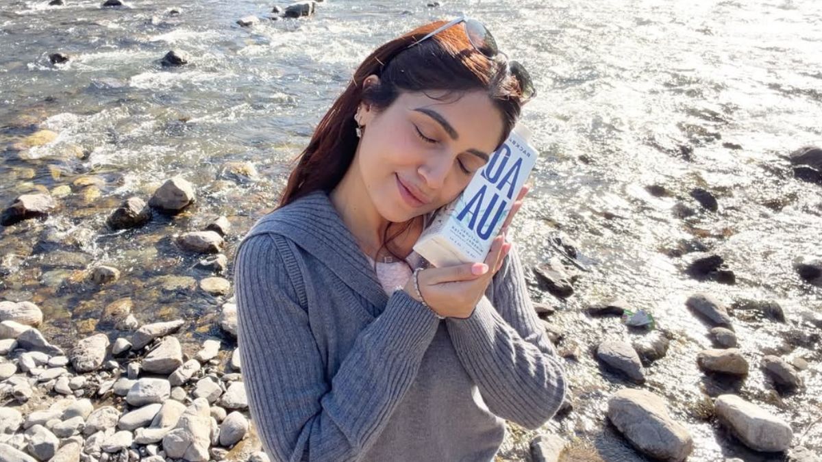 bhumi pednekar backbay water bhumi pednekar backbay water