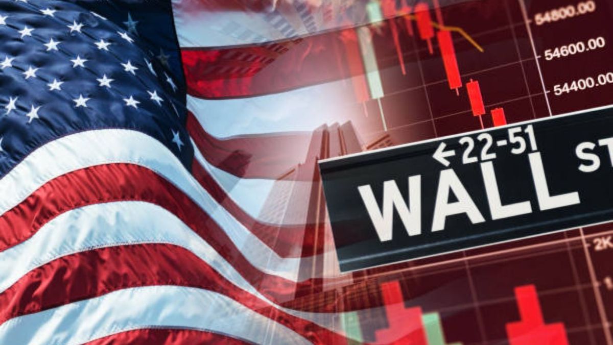 Stocks are plunging, oil is surging, and fear is spreading across global markets (FreePik) Stocks are plunging, oil is surging, and fear is spreading across global markets (FreePik)