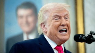 ‘Deal or no deal’: Trump sets deadline for Iran exit, claims US dominance