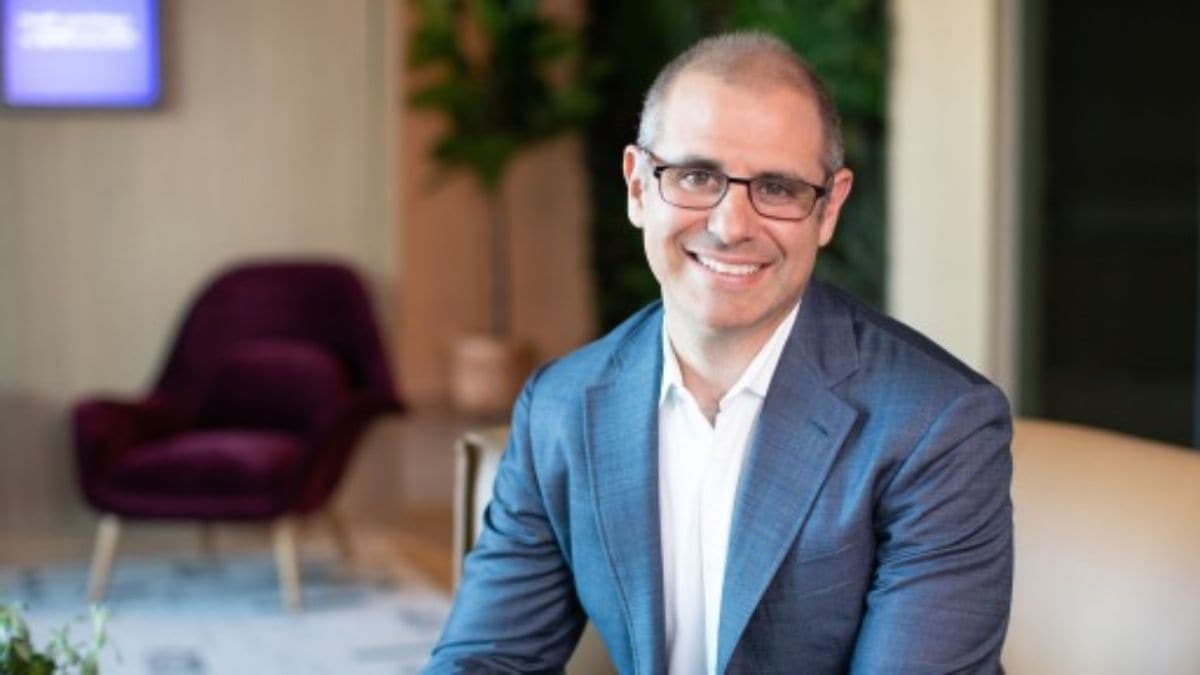 LinkedIn's New CEO Reveals: Why Gen Z Should Choose Mentors Over Money