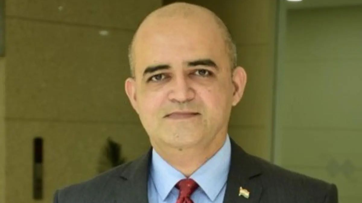 Manu Singh named Aavas Financiers CEO, replacing Sachinder Bhinder; firm reports steady growth, strong asset quality and expansion in branch network. Manu Singh named Aavas Financiers CEO, replacing Sachinder Bhinder; firm reports steady growth, strong asset quality and expansion in branch network.