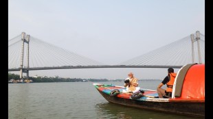 PM Modi turns photographer to capture 'Bengal's soul' on banks of Hooghly, shows 'gratitude to Maa Ganga'