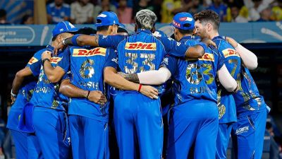 Playing to keep playoff hopes alive: Can Hardik Pandya’s Mumbai beat SRH?