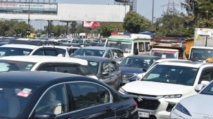 Noida Traffic Chaos: Workers’ protest over wages triggers massive jams, Commuters stranded for hours on DND