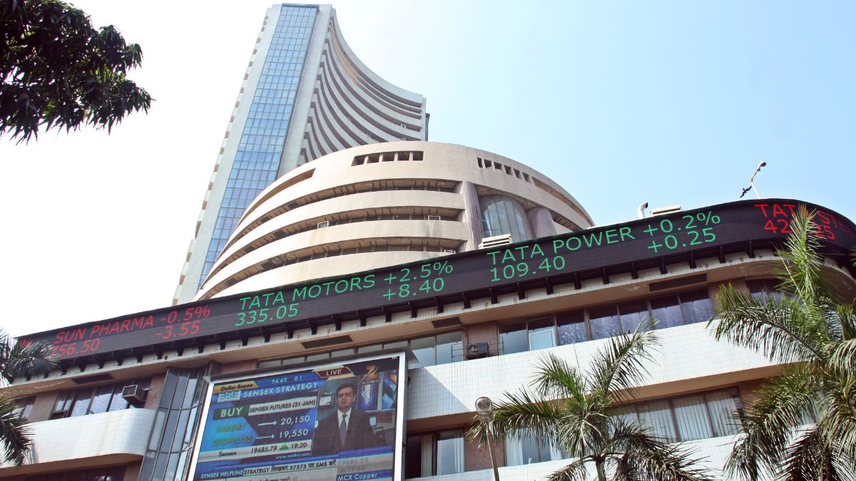 Sensex rebounds 1,800 points, closes in green