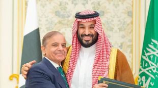 Pakistan leans on Saudi Arabia as crisis brews