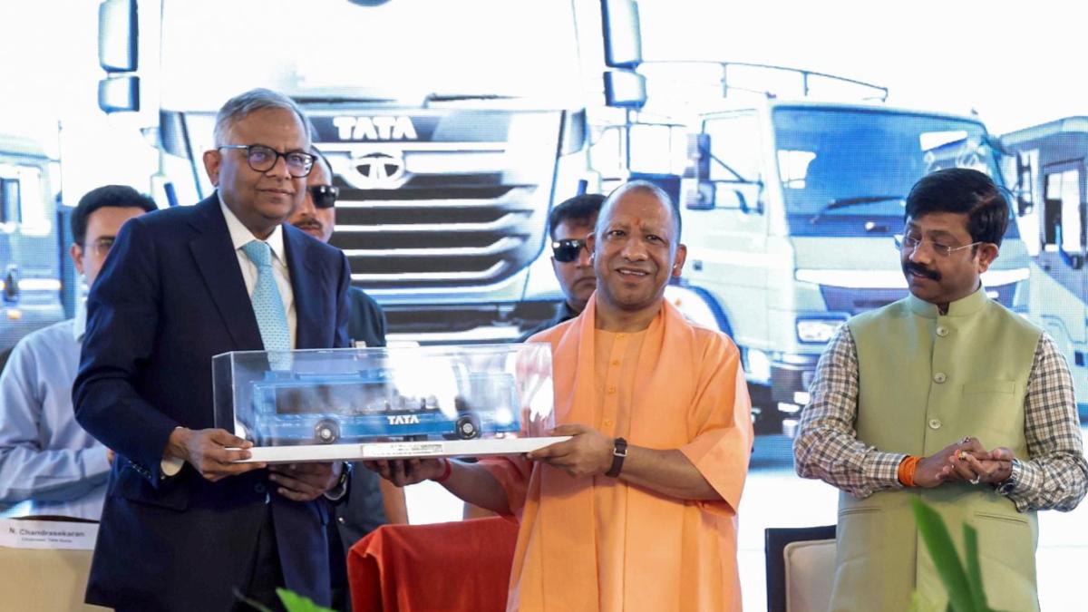 tata motors, yogi adityanath, uttar pradesh cm yogi adityanath, up cm, yogi adityanath in tata motors event tata motors, yogi adityanath, uttar pradesh cm yogi adityanath, up cm, yogi adityanath in tata motors event