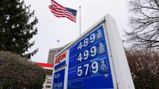 us gas prices, US gasoline price today, why US gas is cheaper than Europe, gas prices $4 per gallon US, Iran oil impact gas prices, US vs Europe fuel prices, gasoline tax US vs Europe, global oil price surge 2026, crude oil prices impact US, fuel price comparison US Germany, why fuel expensive Europe, US oil production impact prices, gasoline price increase 2026
