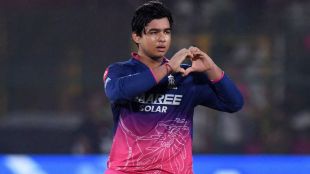 Image shows Vaibhav Suryavanshi celebrate his hundred after which allegations of AI chip in his bat were made by Pakistani journalists.