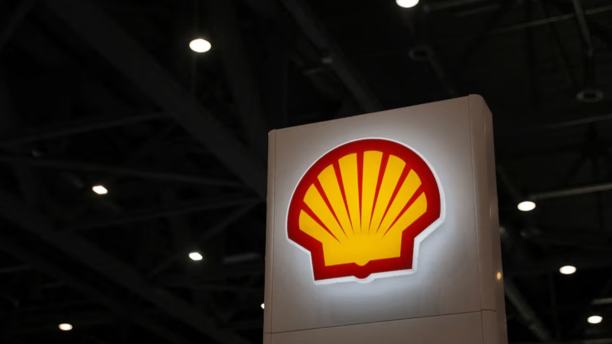 Shell expects the deal to generate double-digit returns and increase free cash flow per share starting in 2027. Shell expects the deal to generate double-digit returns and increase free cash flow per share starting in 2027.