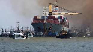 Iran hints at Bab el-Mandeb squeeze after Hormuz, flags global trade risks