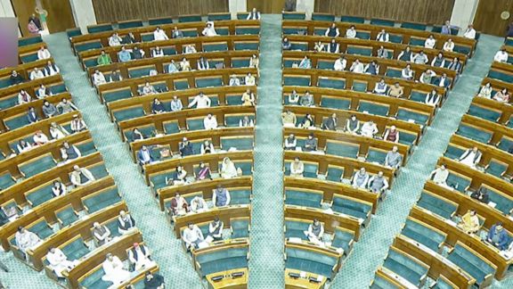 Lok Sabha Passes Jan Vishwas Bill 2026 to Decriminalise 717 Provisions Across 79 Laws