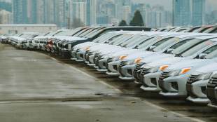 Auto retail sales jump 13% to record high in April