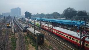 Delhi-Faridabad-MEMU train