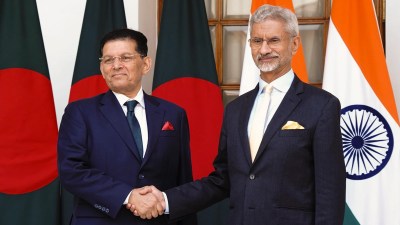India and Bangladesh move to resume full‑scale visa services after months of tension