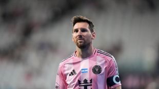 Lionel Messi suffers injury before FIFA World Cup. Will he play? What we know so far