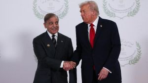 Iran tightens Hormuz grip as Iraq, Pakistan strike energy deals amid war crisis