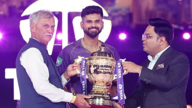 Shreyas Iyer won IPL 2024 trophy with KKR. Photo: X