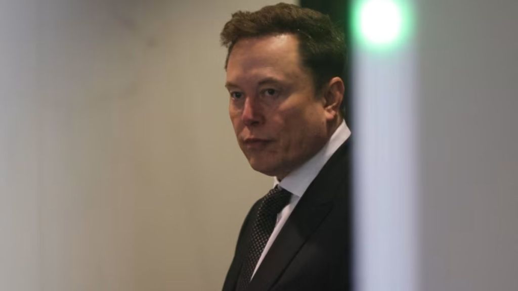 Why has Elon Musk’s net worth tumbled below $900 billion? Why has Elon Musk’s net worth tumbled below $900 billion?