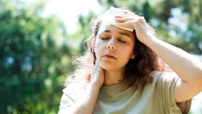 How to survive a heatwave: Common symptoms, precautions and treatment 