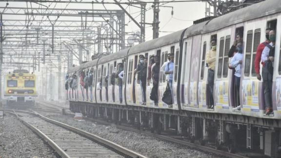 Mumbai Local, Mumbai Local trains, Mumbai, Mahrahstra, Mumbai Suburban, Mumbai Suburban network, Thane, Mulund, new station on Mumbai Suburban network, new station in Mumbai