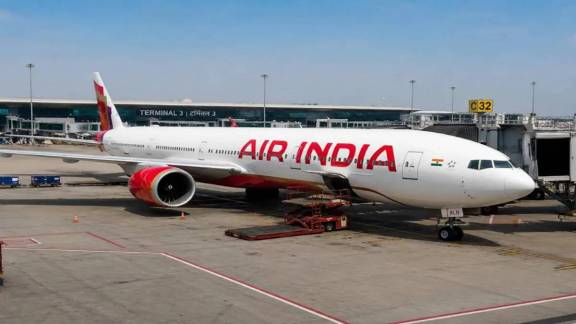 Air India becomes first carrier to drop surcharges
