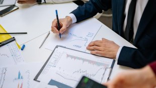 AI IS TRANSFORMING FINANCE CAREERS
