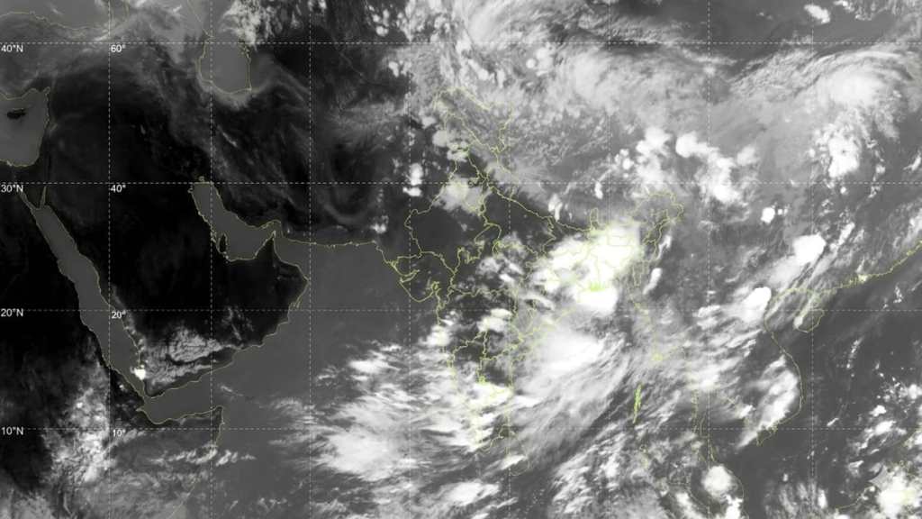 Monsoon tracker: Mumbai gets much-needed rain relief Monsoon tracker: Mumbai gets much-needed rain relief