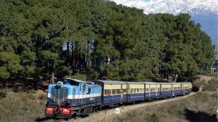 It runs alongside the Pong Dam reservoir on the Beas River, crosses nearly 1,000 bridges, and passes through 33 stations, many of them small market towns and temple stops that larger transport routes bypass entirely.