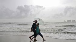 Monsoon risks loom over growth, price: RBI