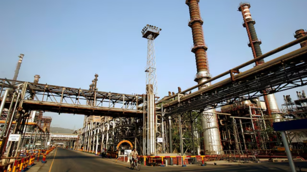 Indian Refiners Receive Six Million Barrels of Nigerian Crude Amid Hormuz Tensions