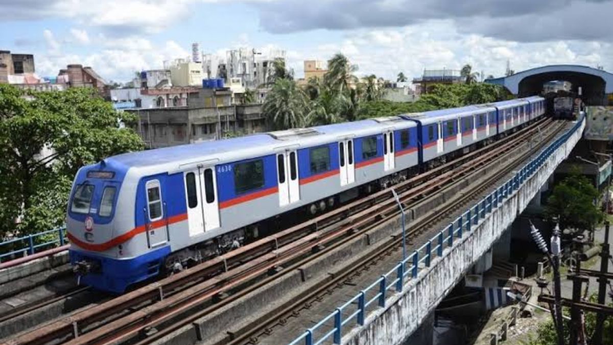 Kolkata Metro Begins Early Services with Additional Trains for Yoga Day and NEET Exam