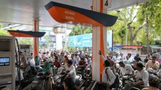 Govt announces Rs 1.23 lakh crore support for OMCs amid West Asia conflict, fuel losses persist