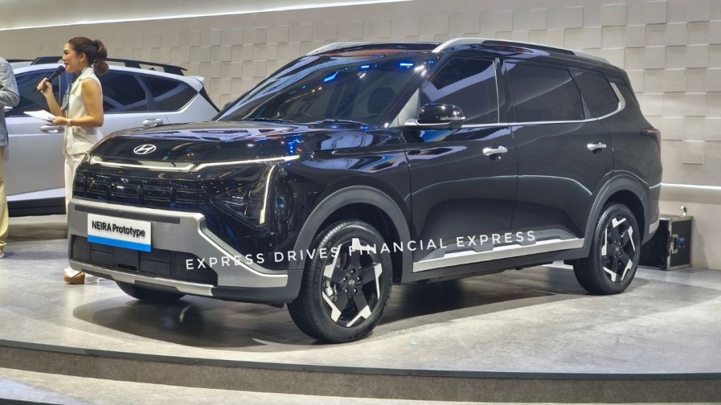 Despite the familiar proportions, the Neira adopts Hyundai's latest EV design language. (Source: Indira Fathan on Instagram.)