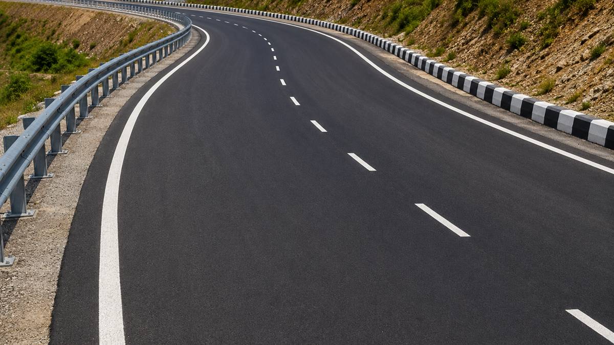 The two stretches, spanning 190.76 km, will together cost Rs 7,597.16 crore. The Armoor-Jagtial-Mancherial section of NH-63 will be built under the Hybrid Annuity Model (HAM), while the Jagtial-Karimnagar section of NH-563 will be developed on a Build-Operate-Transfer (Toll) basis, according to the ministry. The two stretches, spanning 190.76 km, will together cost Rs 7,597.16 crore. The Armoor-Jagtial-Mancherial section of NH-63 will be built under the Hybrid Annuity Model (HAM), while the Jagtial-Karimnagar section of NH-563 will be developed on a Build-Operate-Transfer (Toll) basis, according to the ministry.