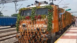 Indian Railways, Railways, Kasganj–Aishbagh Express, Uttar Pradesh, Lucknow