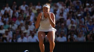 Linda Noskova of Czech Republic became one of the only three women in Open Era to win a Grand Slam without reaching even the semi-finals of one, ever before.