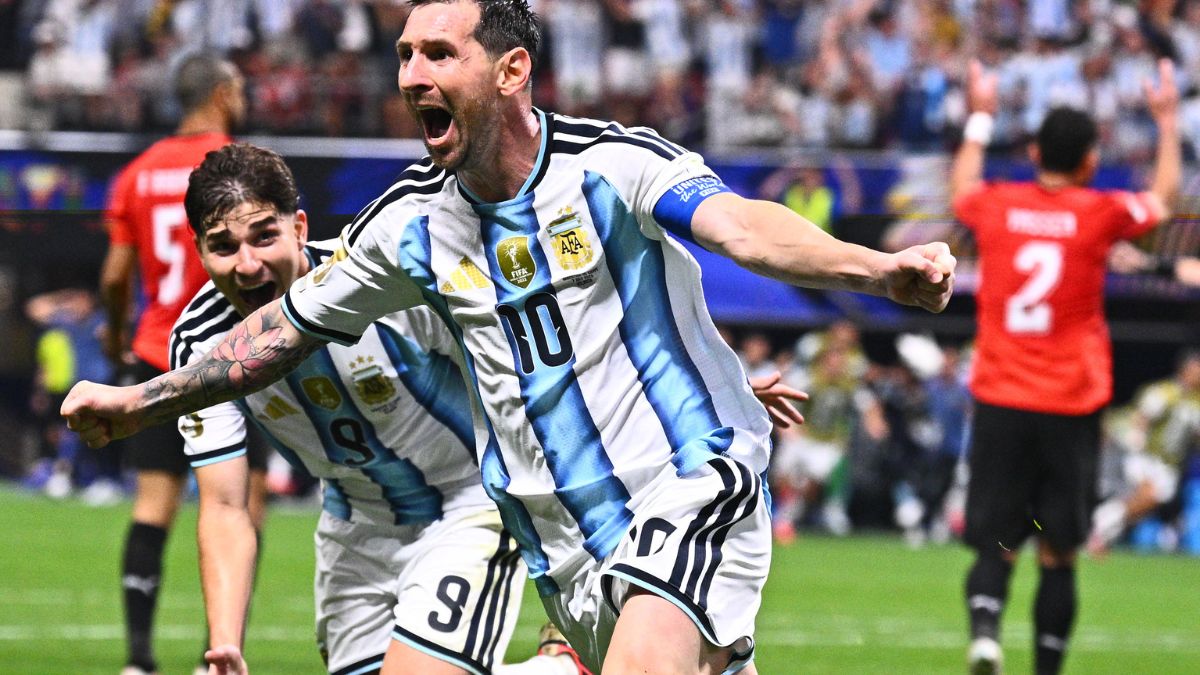 Netflix, Disney, YouTube Among Bidders for US FIFA World Cup Rights in $2 Billion Race