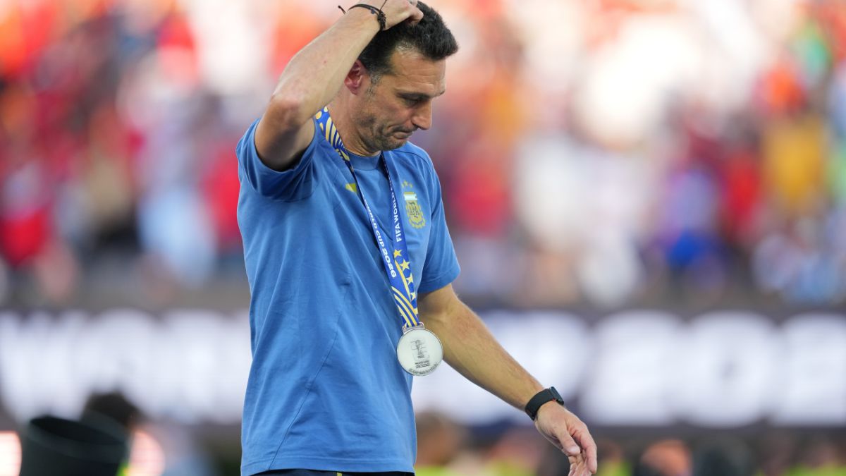 Unable to fight back tears, Argentina coach Lionel Scaloni leaves World Cup final press conference midway Unable to fight back tears, Argentina coach Lionel Scaloni leaves World Cup final press conference midway