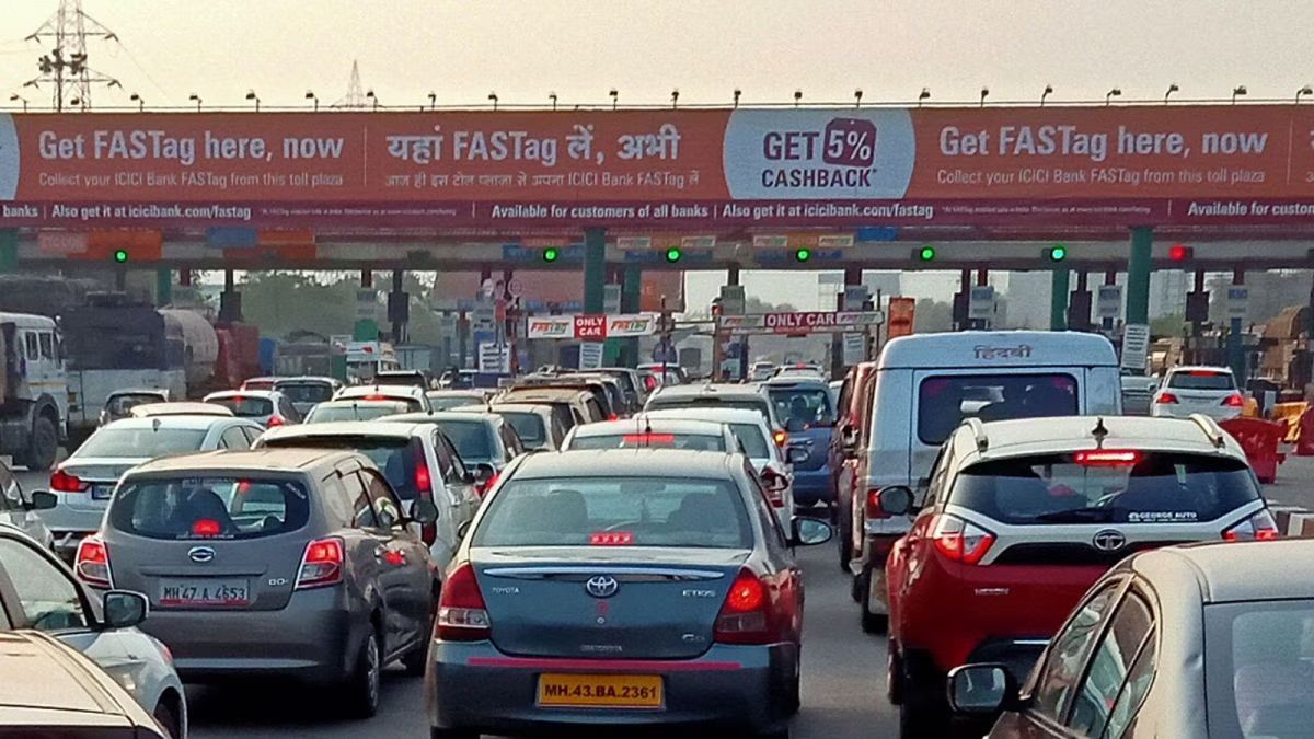 The Local Pass is meant for residents living within a 20-km radius of an eligible toll plaza. Once purchased, it allows unlimited travel through that particular toll plaza for a month. The Local Pass is meant for residents living within a 20-km radius of an eligible toll plaza. Once purchased, it allows unlimited travel through that particular toll plaza for a month.