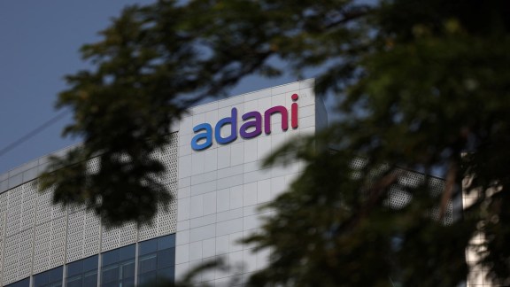 Adani Enterprises Upsizes Mega QIP to ₹15,000 Crore on ₹38,000 Crore Bids