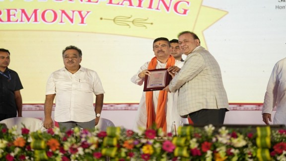 Rs 600 crore game-changer: Bengal CM Suvendu Adhikari unveils 20 lakh sq ft mega garment hub plant in Hooghly, 9,000 jobs expected.