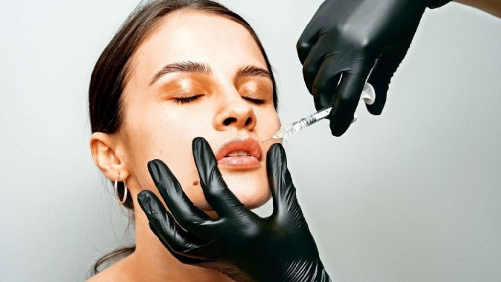 CDSCO Tightens Grip on Aesthetic Injectables: How Strict Regulations Will Safeguard India's Growing Beauty Market CDSCO Tightens Grip on Aesthetic Injectables: How Strict Regulations Will Safeguard India's Growing Beauty Market