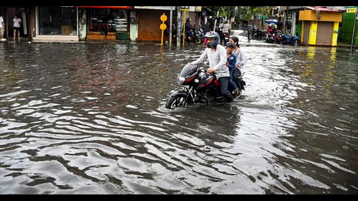 Monsoon Tracker: Rainfall deficit narrows to 14% but East, Northeast and South still deep in shortfall | Explained