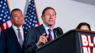 US Senate Pushes Bill That Could Trigger 100% Tariffs on India Over Russian Oil